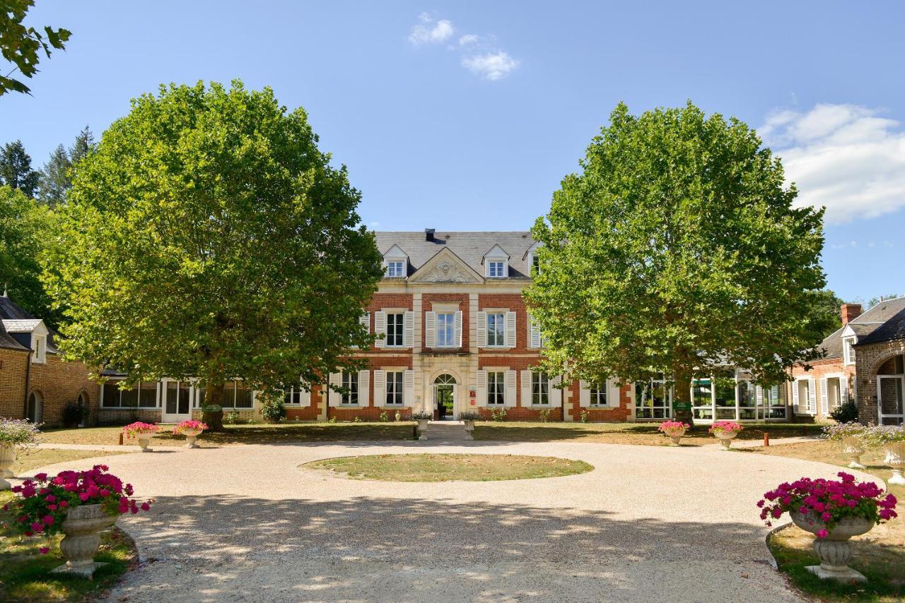 Отель Logis Domaine De Valaudran Сальбри Экстерьер фото